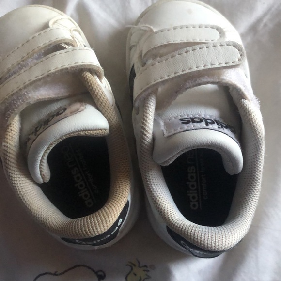 BABY ADIDAS VELRO SHOES SIZE US 4 - Picture 5 of 8